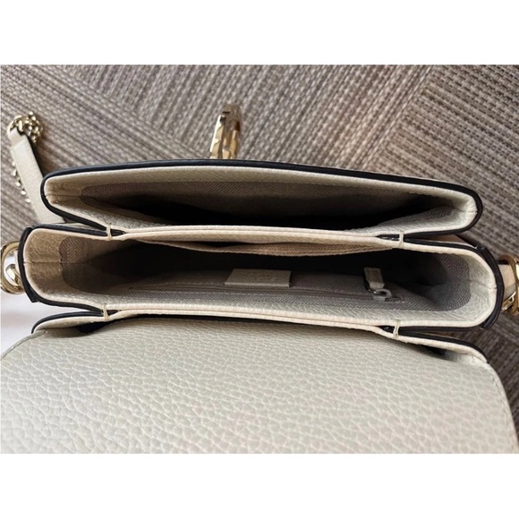Gucci Cream Leather Shoulder Bag with Gold Chain - Picture 6 of 10